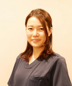 医師 山田 舞夕